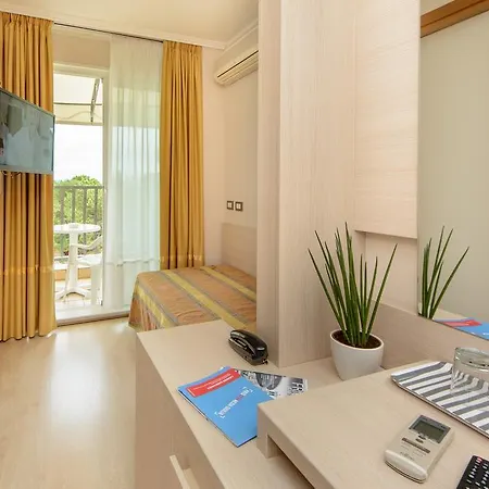 ホテル Croce Di Malta 4*