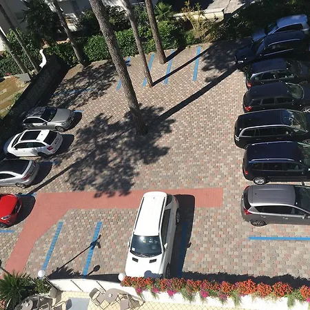 מלון Croce Di Malta ליגננו סביאדורו